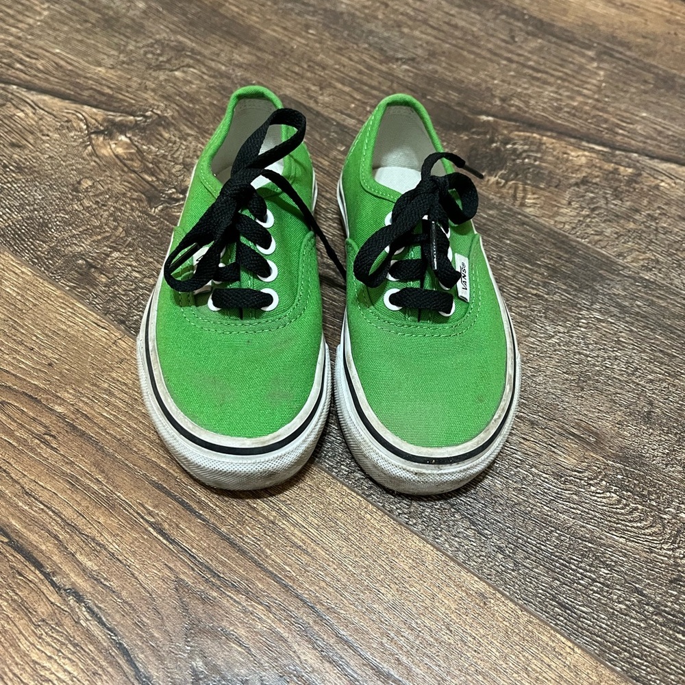Vans Green Sneakers with Black Laces and White Soles - Picture 3 of 7